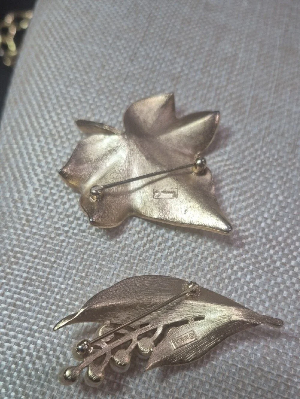 Crown Trifari Gold Leaf Faux Pearl Brooch Set Of 2 - Picture 3 of 5